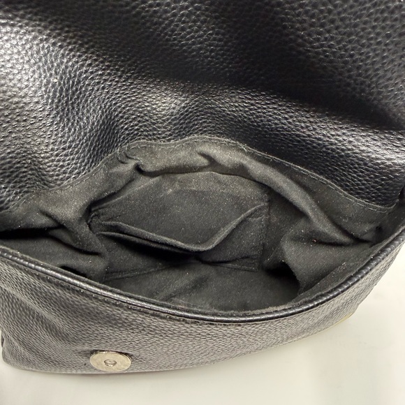 Black Crossbody Bag with Gold Iowa Hawkeyes Logo (A2A) - Picture 3 of 8